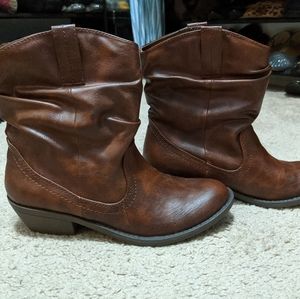 American Eagle boots